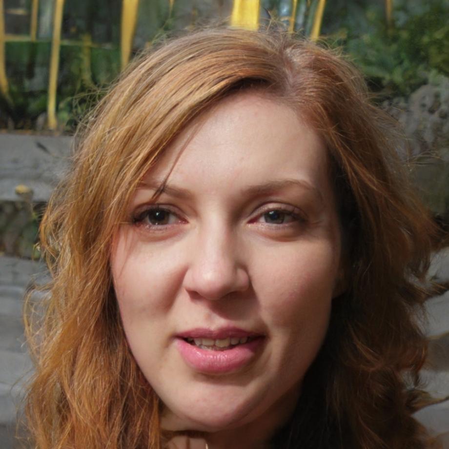 Fotografia de perfil de Lúcia Tavares